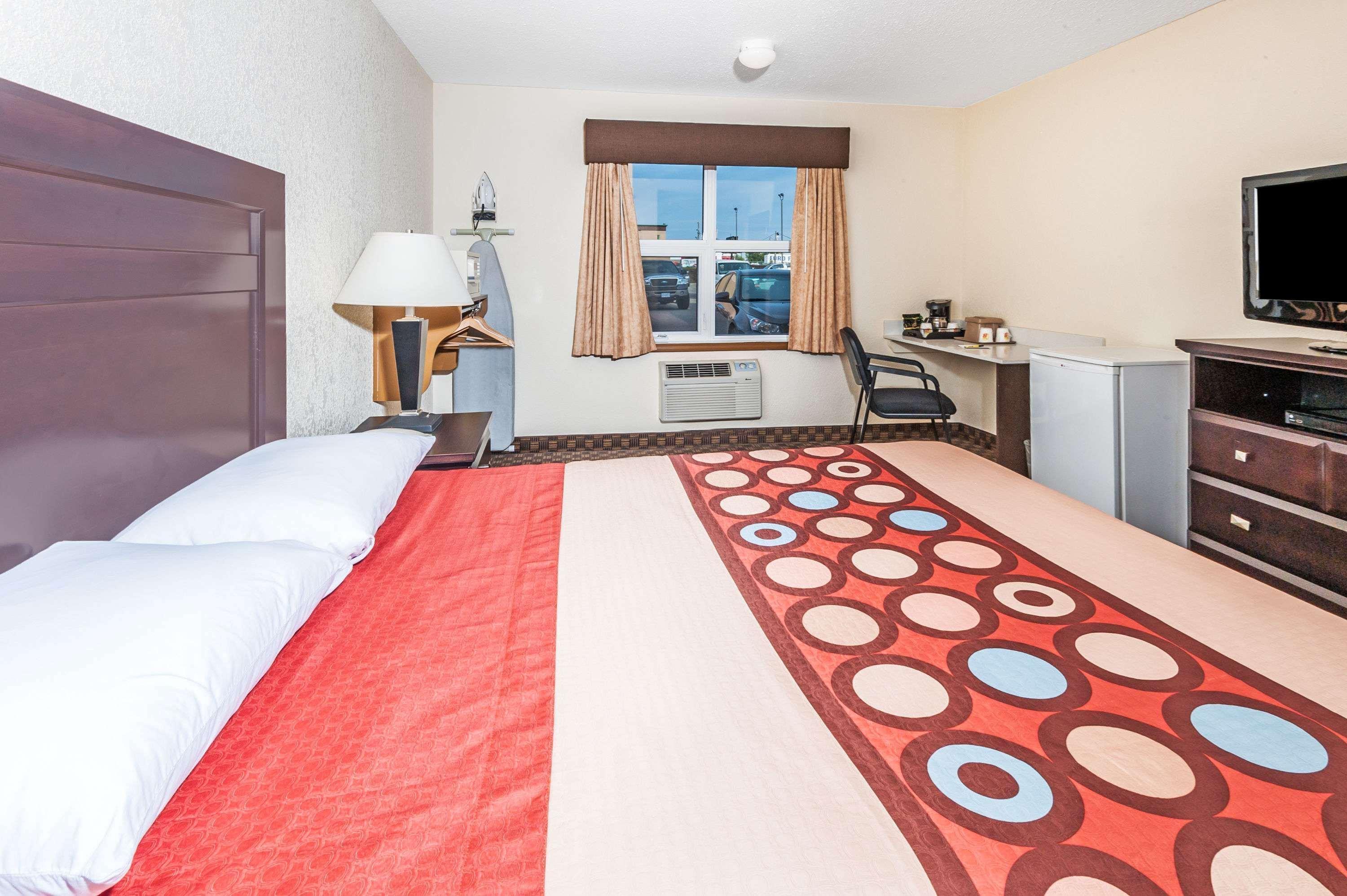 Super 8 By Wyndham Calgary/Airport Hotel Eksteriør billede