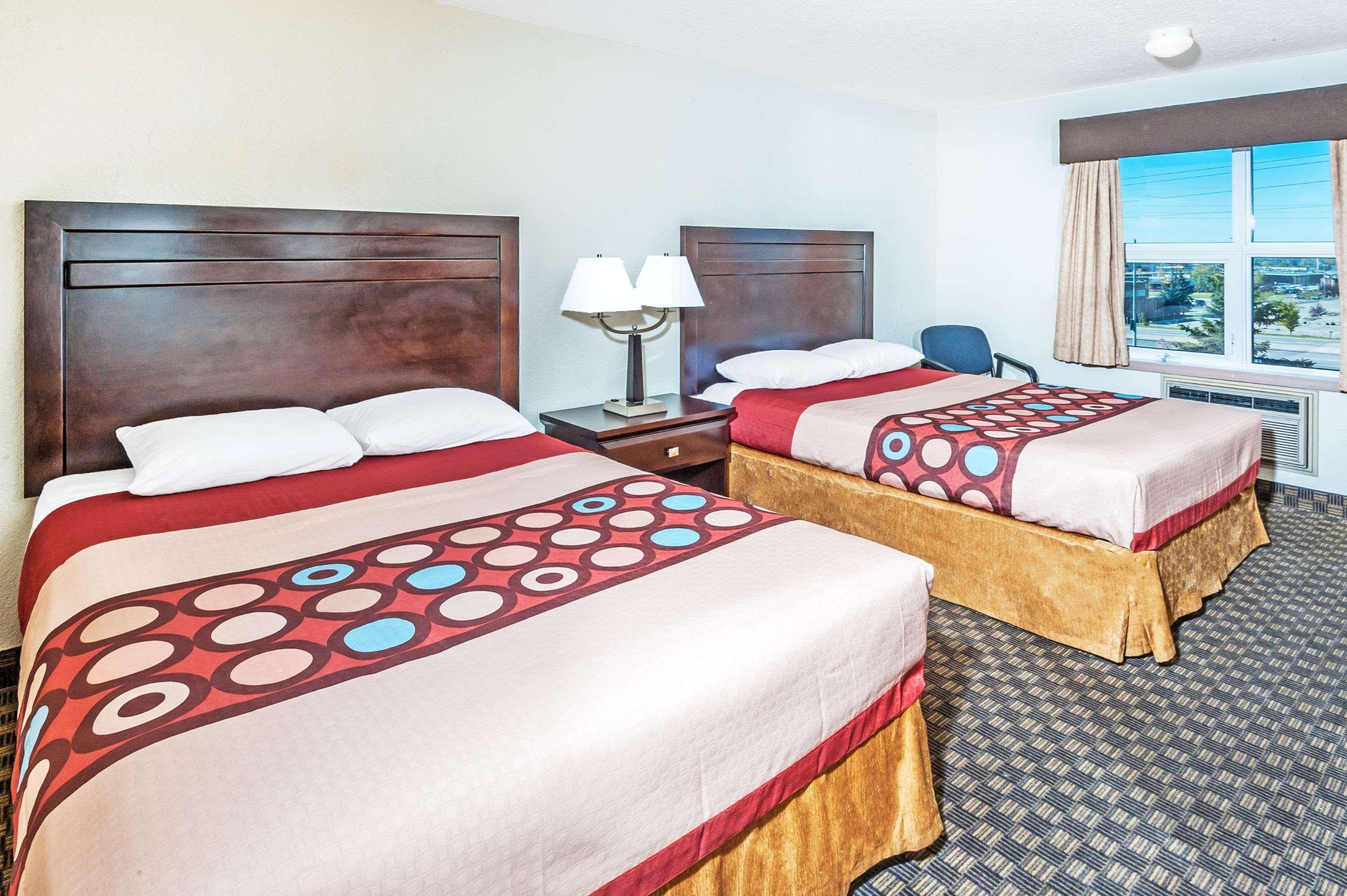 Super 8 By Wyndham Calgary/Airport Hotel Eksteriør billede