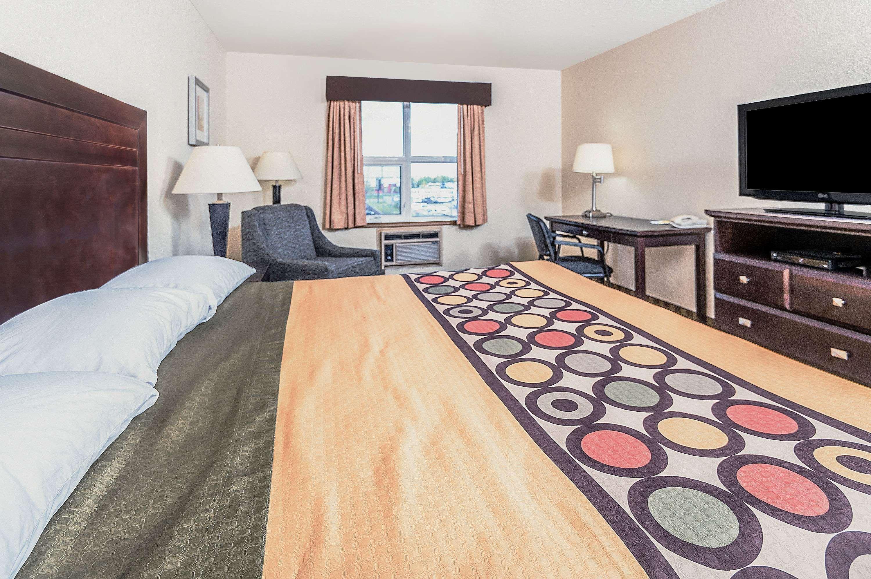 Super 8 By Wyndham Calgary/Airport Hotel Eksteriør billede